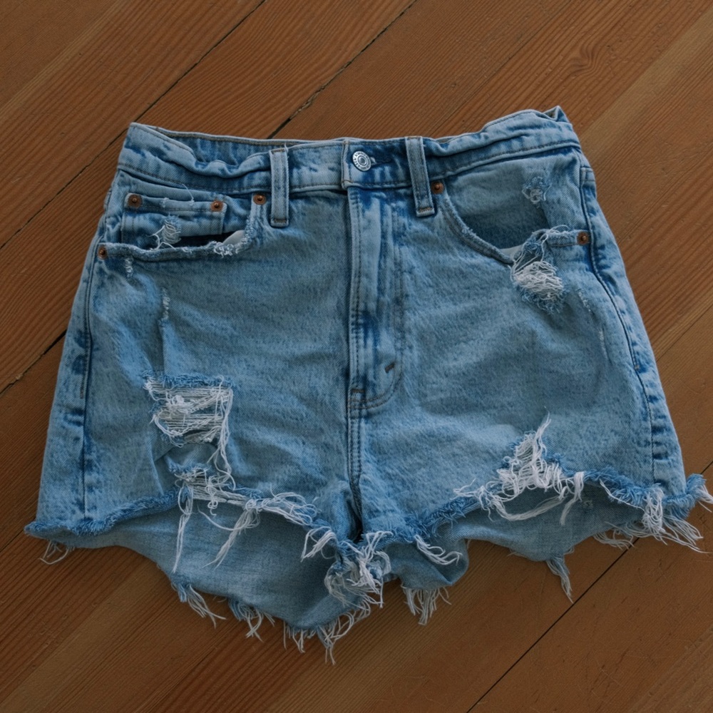Abercrombie Curve Love High Rise Mom Short - Picture 3 of 4